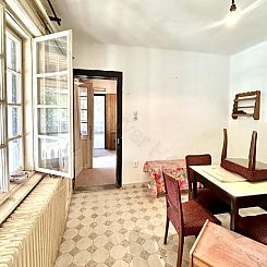 Vrijstaande woning in Kisrákos