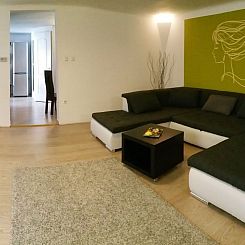 Appartement Moderne Ferienwohnung in Ujlipotvaros mit Garten