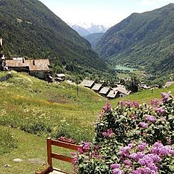 Appartement 'Lo Chalet' der Balkon über dem Matterhorntal