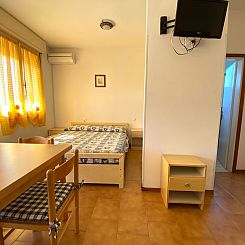 Appartement in Lido Delle Nazioni mit Kleinem Balkon