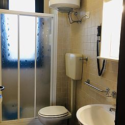 Appartement in Lido Di Spina mit Möbliertem Balkon