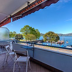 Appartement Attilio lake front view