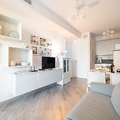 Appartement Perla Abernathy - Haus mit Pool und Garten