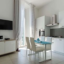 Appartement Wohnung mit Meerblick und privater Garage