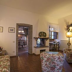 Appartement Komfortable Unterkunft in einem Schloss, Schwimm