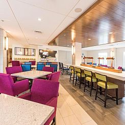 Holiday Inn Express Charleston US Highway 17 & I-526, an IHG