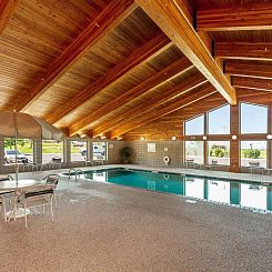 MountainView Lodge and Suites