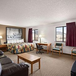 Super 8 by Wyndham Bozeman