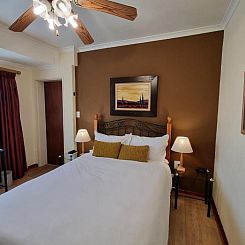 Old Oak Guest House