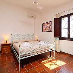 Vakantiehuis Ville Sant'Elmo (REI240)