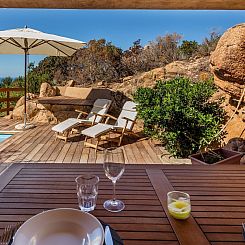 Vakantiehuis für zwei Personen mit Pool und Sonnenterrasse 