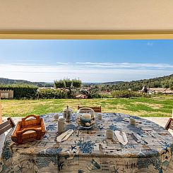 Appartement Haus mit Panoramablick in Chia in natürlicher U