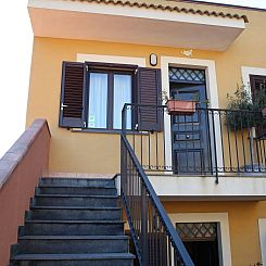 Appartement Wunderschöne Ferienwohnung in Stazzo mit Privat