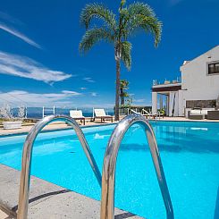 Vakantiehuis Ferienvilla mit Whirlpool