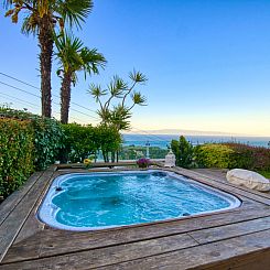 Vakantiehuis Ferienvilla mit Whirlpool