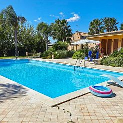 Vakantiehuis in Castelvetrano mit Gepflegtem Garten