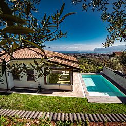 Vakantiehuis Haus in Carini mit privatem Pool