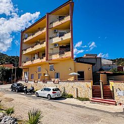 Appartement in Caronia