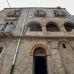 Vrijstaande woning in Isnello