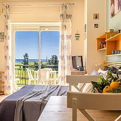 Appartement Studio mit Korallenblick in Chianchitta-Pallio
