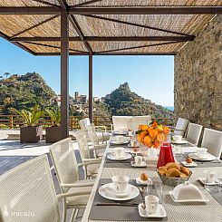 Villa Aurora