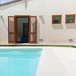 Vakantiehuis Villa in Sizilien am Meer mit beheiztem Pool