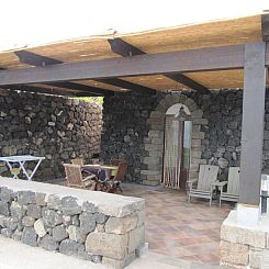 Appartement Dammuso mit Terrasse und Meerblick