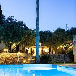 Vakantiehuis Villa Finù - Panoramavilla mit Pool