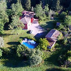 Appartement Rustikale Wohnung mit Swimmingpool in den Hügel