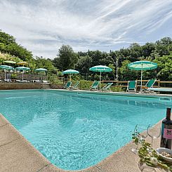 Vakantiehuis in Palaia mit Großem Garten