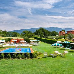 Appartement "Cascia T4 Rota" mit Pool