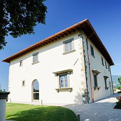 Vakantiehuis Luxuriöse Villa mit privatem Pool in der Nähe