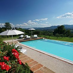 Vakantiehuis Luxuriöse Villa mit privatem Pool in der Nähe