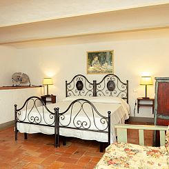 Appartement 'Giovanni' mit Pool