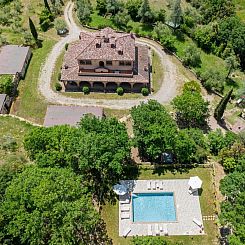 Vakantiehuis Villa mit privatem Pool in der Nähe von Bolghe