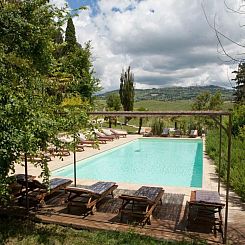 Appartement "Villa Famiglia" mit Pool