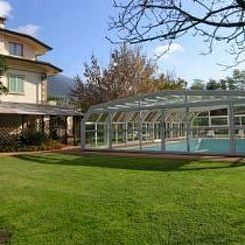 Vakantiehuis Villa mit privatem überdachbarem Pool