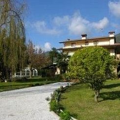 Vakantiehuis Villa mit privatem überdachbarem Pool