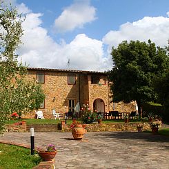 Appartement "Collelungo" mit Pool