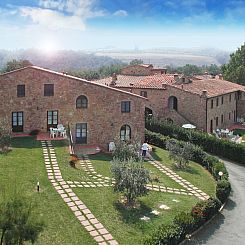 Appartement "Collelungo" mit Pool