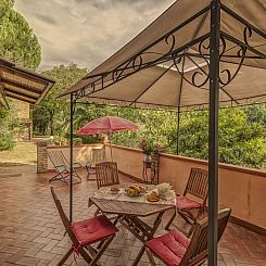 Appartement Dante Leccino' Wohnung mit Gemeinschaftspool
