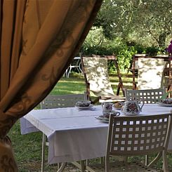 Appartement In einem Bauernhaus in den Hügeln, mit Garten u