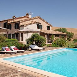 Vrijstaande woning in Arcevia