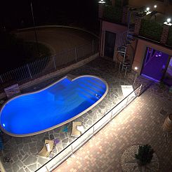 Appartement 'Specchi d'Acqua' mit Pool