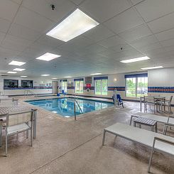 Country Inn & Suites by Radisson, Crystal Lake, IL