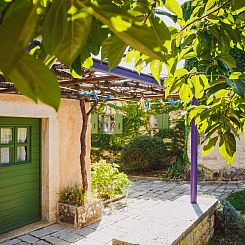 Appartement Renovierte Ferienwohnung in Karlovići mit Terra