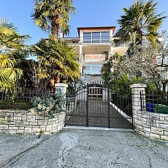 Appartement Wohnung in Rovinj mit Garten, Terrasse und Grill