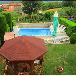 Vakantiehuis mit beheiztem Pool