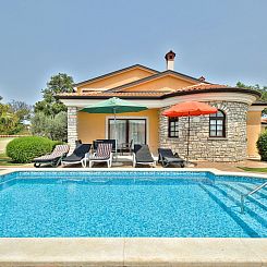 Vakantiehuis Schöne Ferienvilla Morena mit Pool