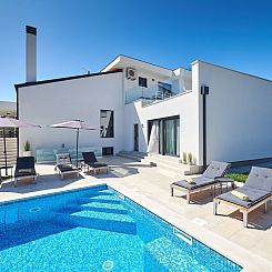 Vakantiehuis Villa Dolcea - Elegant und stilvoll mit Pool